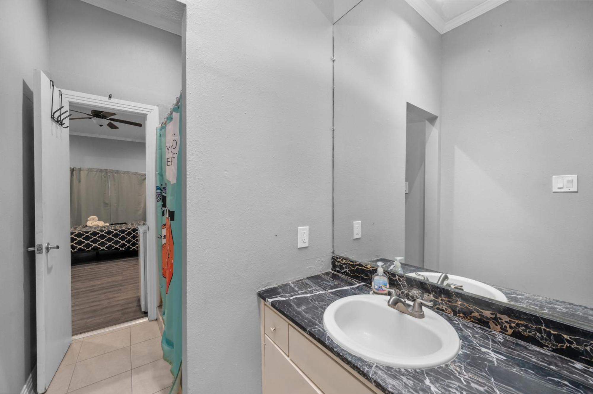 Trendy Montrose 1Br Apartment 休斯敦 外观 照片